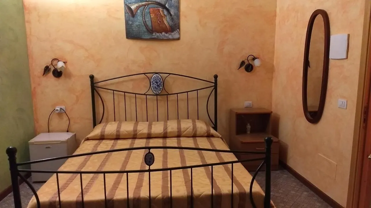 Hotel Palazzo Aprile à Caltagirone 2*,