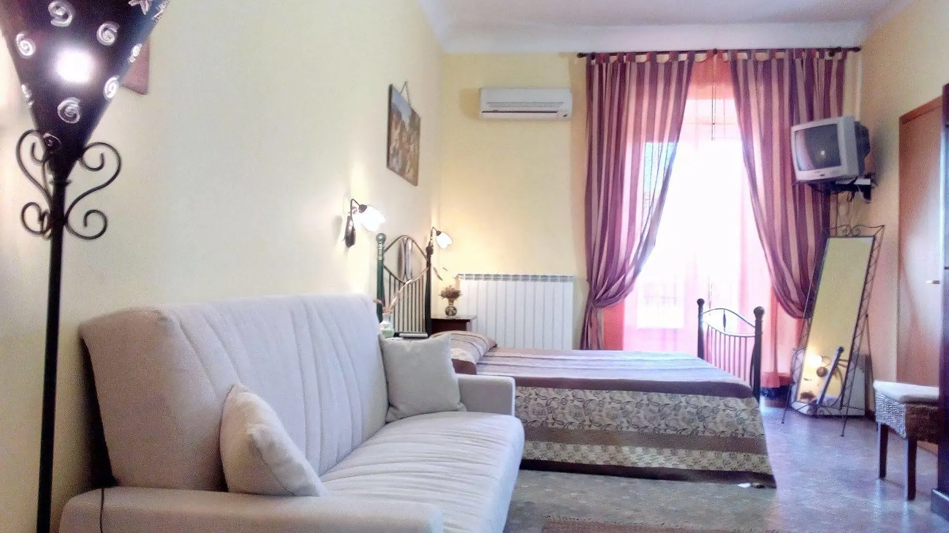 Palazzo Aprile Hotel Caltagirone 2*,
